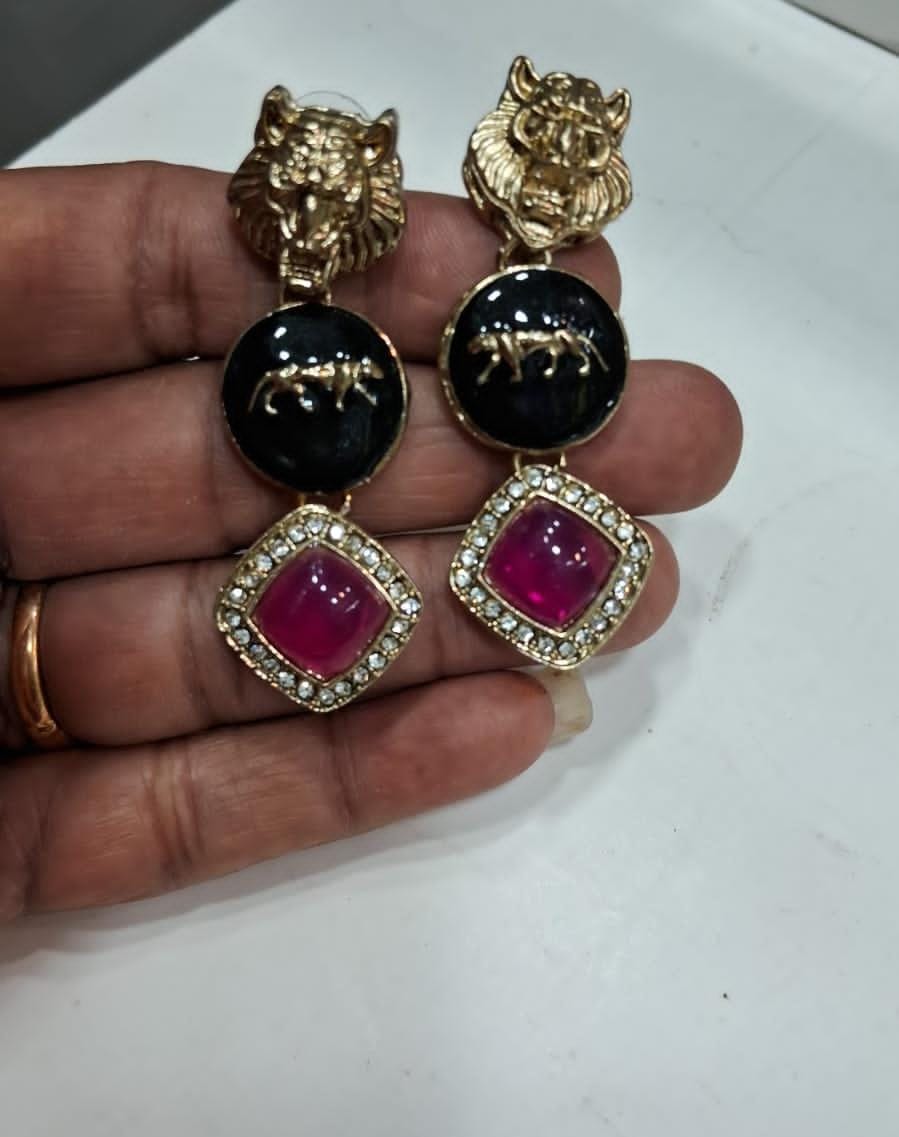 Fierce Panther Drop Earrings ā Statement Edition