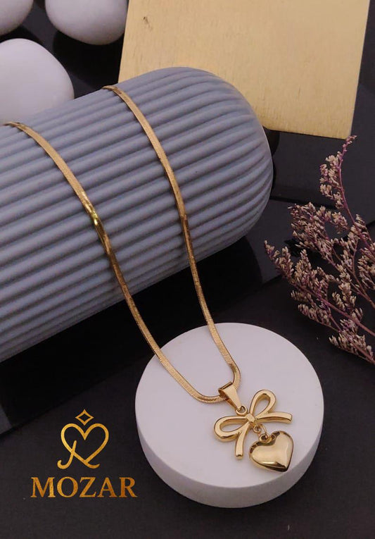Golden Bow Kiss Necklace